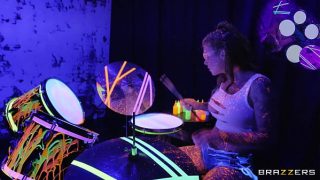 Ngegasin Drummer Sampe Kering / Trailer Full Brazzers Dari Https://zzfull.com/drumm, Goyang Paha Sampai Mampus