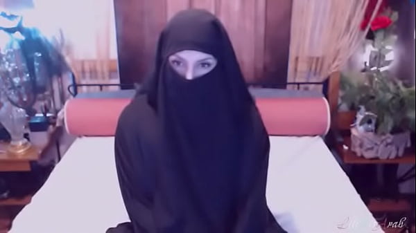 Pelacur Arab Bayar Hutang Ke Guru Dengan Tubuhnya