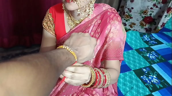 रक्षाबंधन पर सौतेली बहन ने सौतेले भाई को राखी बांधी, फिर गिफ्ट में अपनी नंगी बुर दिखाई, साफ हिंदी आवाज में चिल्लाते हुए कहा “ले मेरा माल”