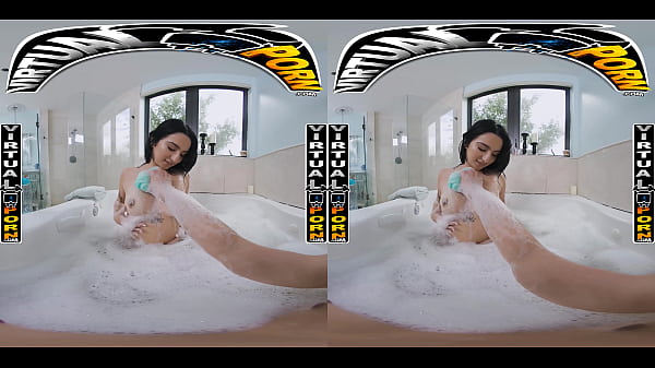 Virtual Porn – Kiana Kumani Mandi Basah Kuyup, Berubah Jadi Aksi Ngentot Ngenyangin Bareng Kakak Tiri, Kontol Dan Memek Saling Hajar Sampai Crott